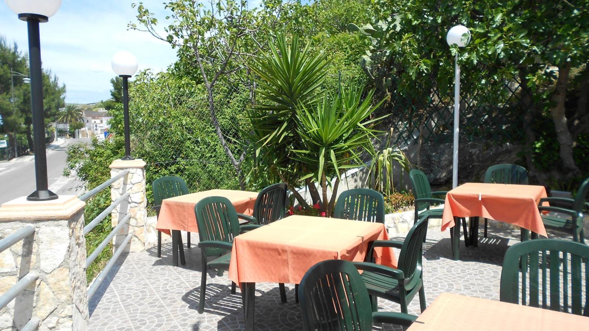 Hotel Piccolo Paradiso Peschici Exterior foto