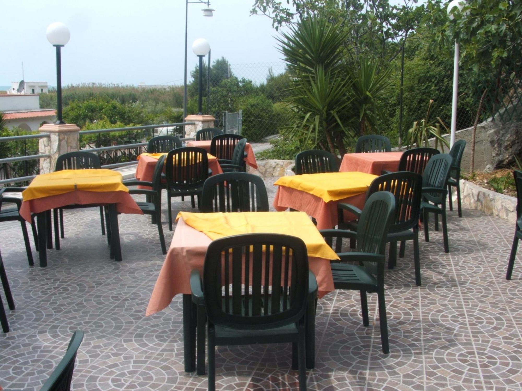 Hotel Piccolo Paradiso Peschici Exterior foto